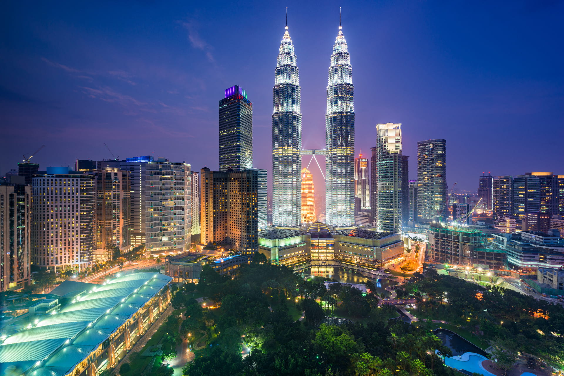kuala lumpur malaysia park and skyline 2026 01 09 06 30 21 utc